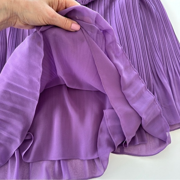 Massimo Dutti off-shoulder top with  3/4 length bell sleeves, pleated, loose fit - Picture 7 of 11